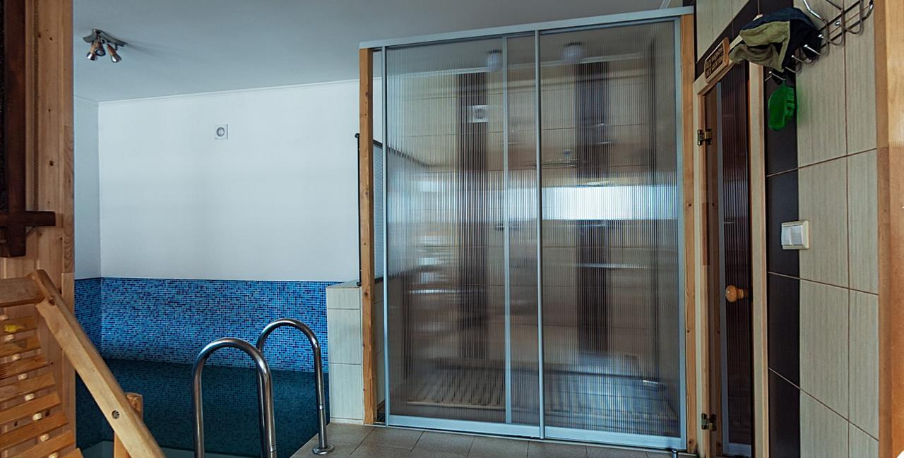 Alpen House Hotel Vyshka Exterior photo